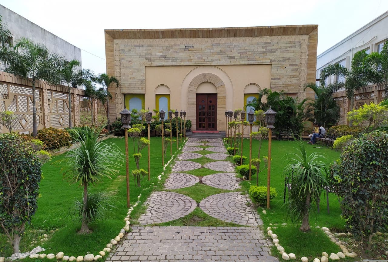 Hotel Manaal Pithampur - Tap to explore photos