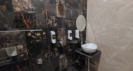 Cozy 2 BHK Place Room Type - Cozy 2 BHK Place