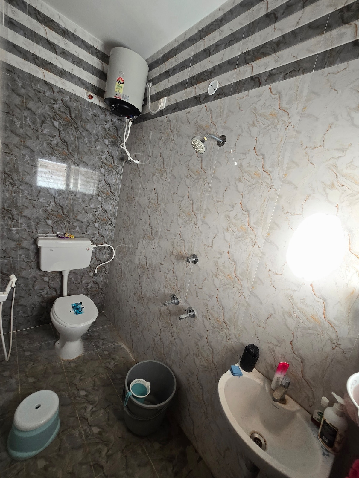 Alffy s home stay - Tap to explore photos