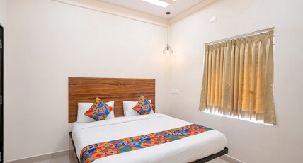 FabHotel Three Waves - Nr. LB Nagar Metro Station Room Type - Deluxe Room