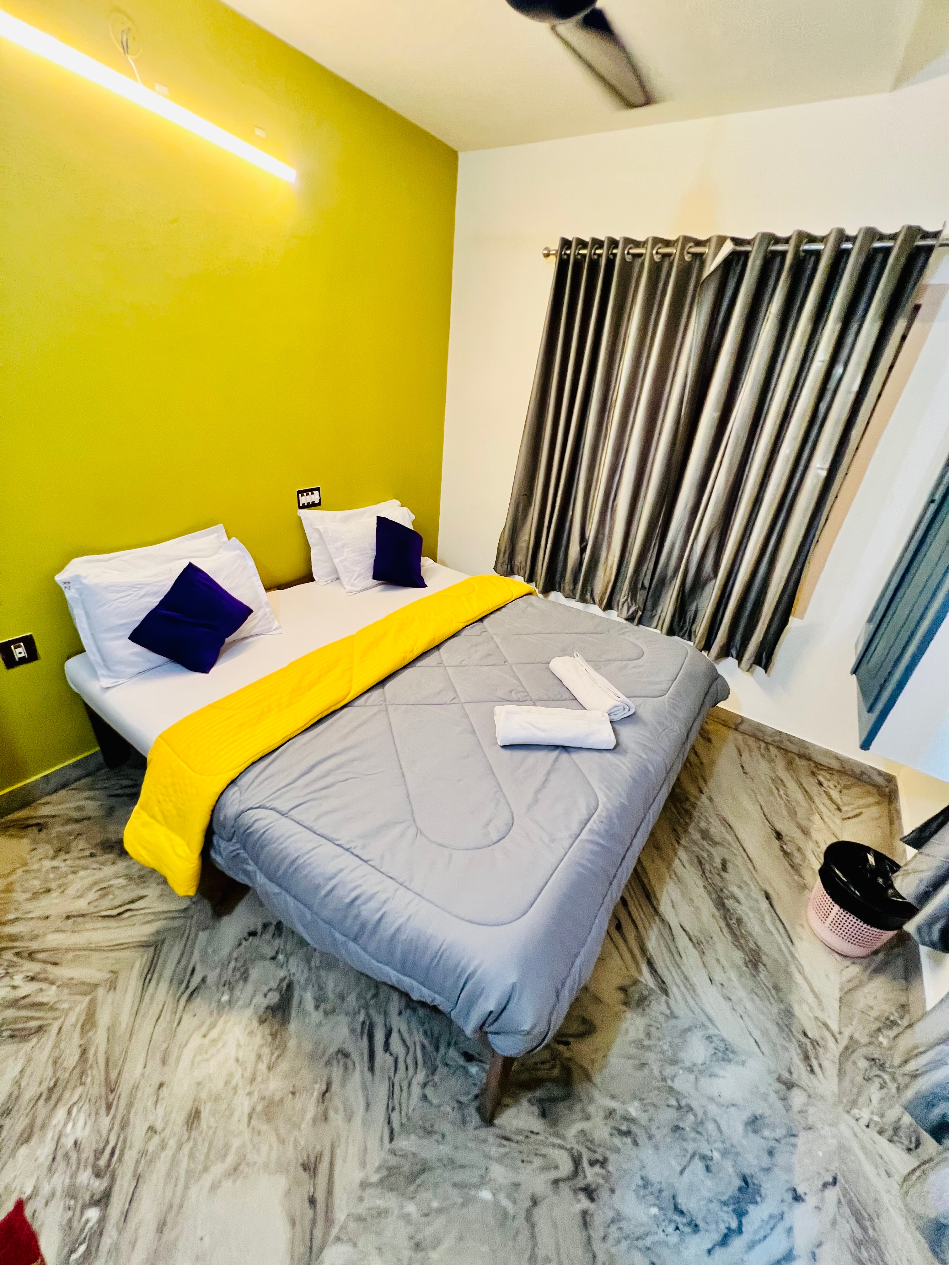 Rayz Inn Beach Resort - Tap to explore photos