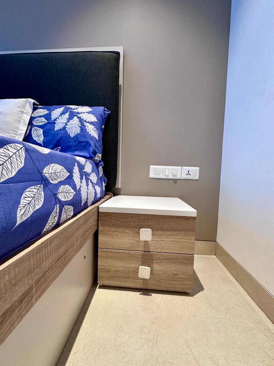 Luxury Studios Key 6 - Tap to explore photos