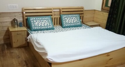Green Forest Guest House Room Type - Deluxe Room