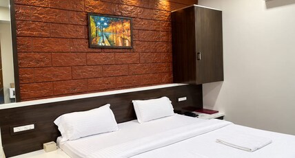 Nakhawa Beach Resort & Hotel Room Type - Standard Ac Room