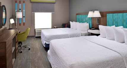 HAMPTON INN LAPLACE LA Room Type - 2 QUEENS BEDS MICRO FRIDGE