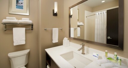 Holiday Inn Express Hotel & Suites Waco South Room Type - 2 Queen Suite
