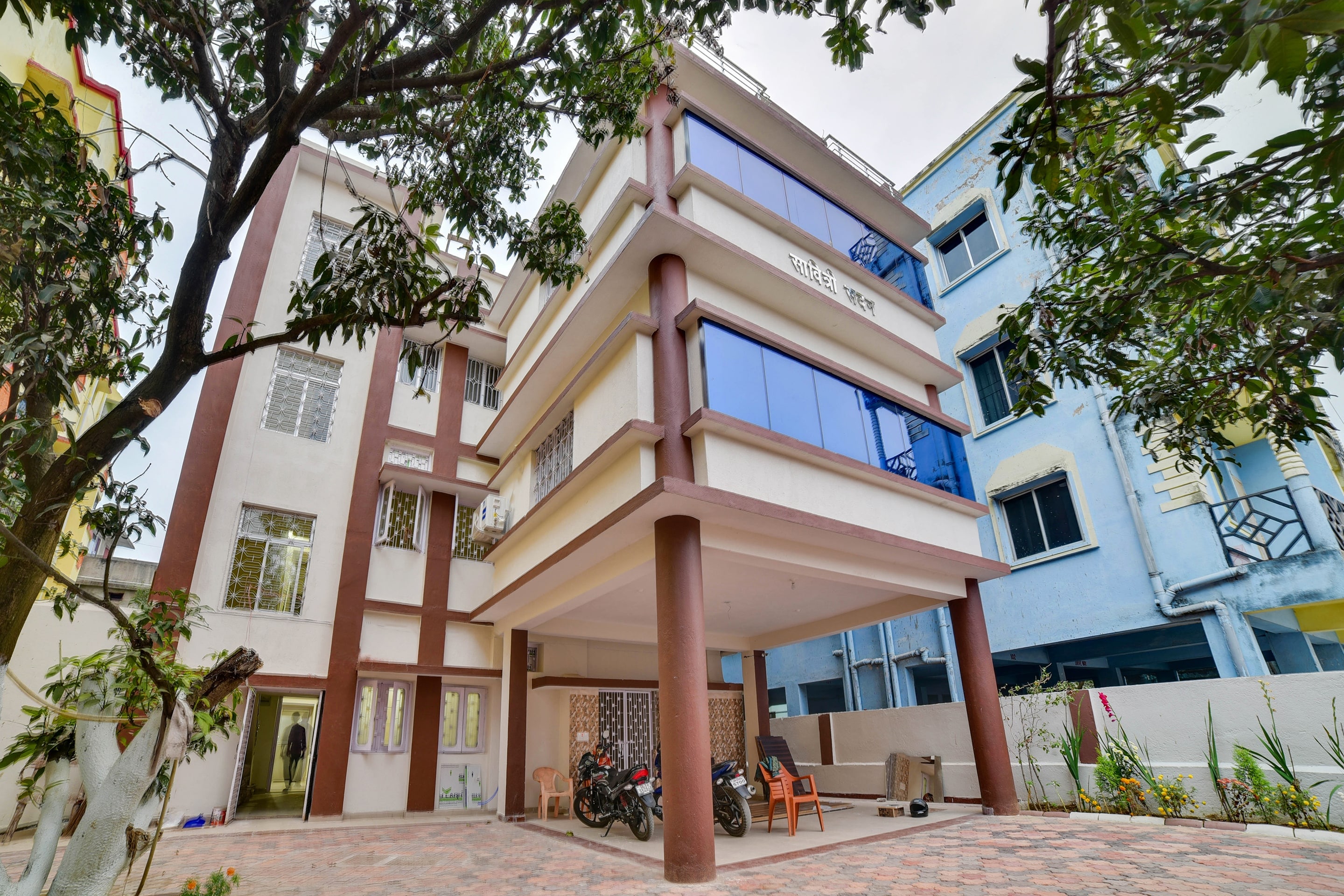 Savitri sadan - Tap to explore photos