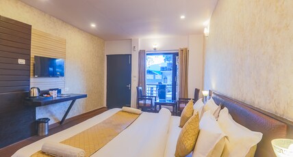 Hotel Vacay Inn Room Type - Super Deluxe