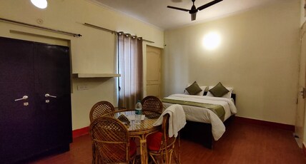 Dew Drops Homestay Room Type - Family Double Room