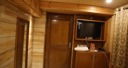 Hotel Krishiv Residency Room Type - Standard Room (Non-View) -