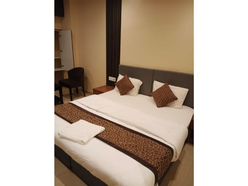 Larica Holiday Inn - Tap to explore photos