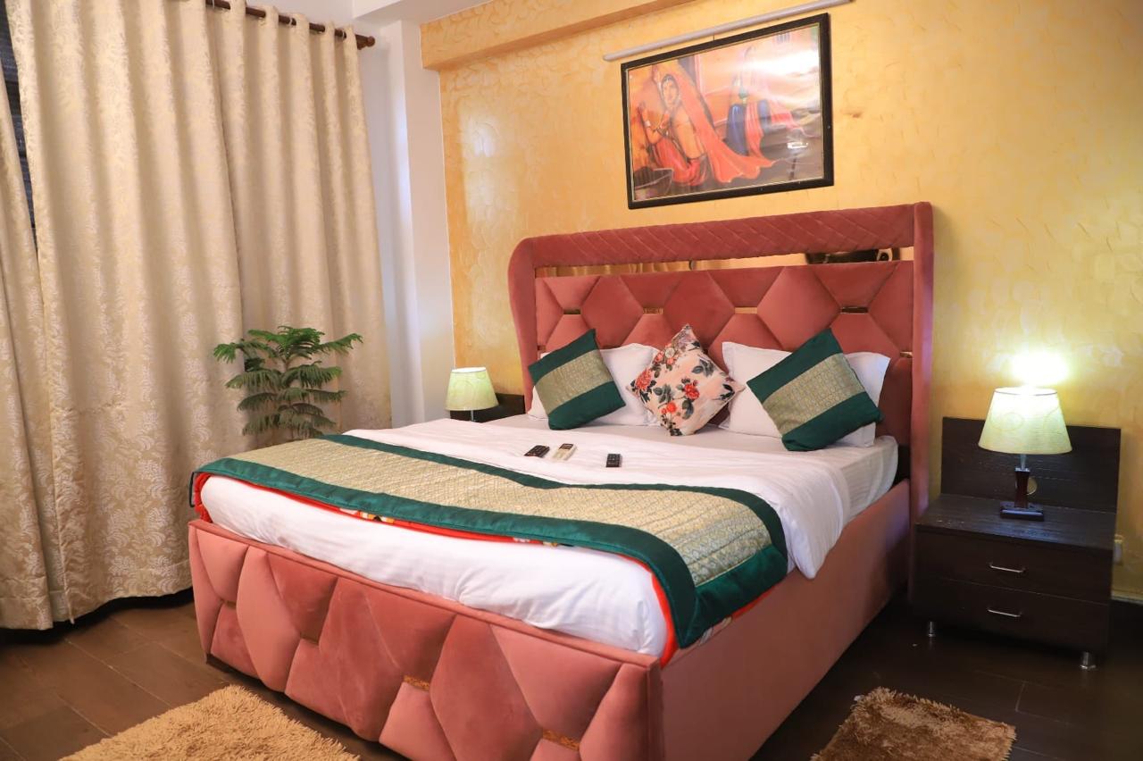Fortune Home 4bhk, MG Road, Essel Tower - Tap to explore photos