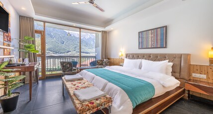 Echor Himalayan Heights Luxe Resort & Spa Room Type - Deluxe Room with Balcony (Pool View)