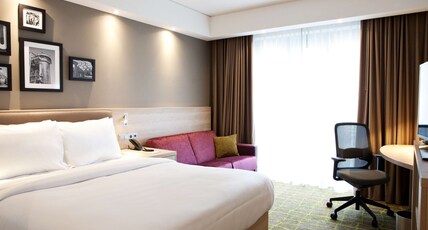 Hampton by Hilton Dortmund Phoenix See Room Type - QUEEN ROOM W SOFA BED NS