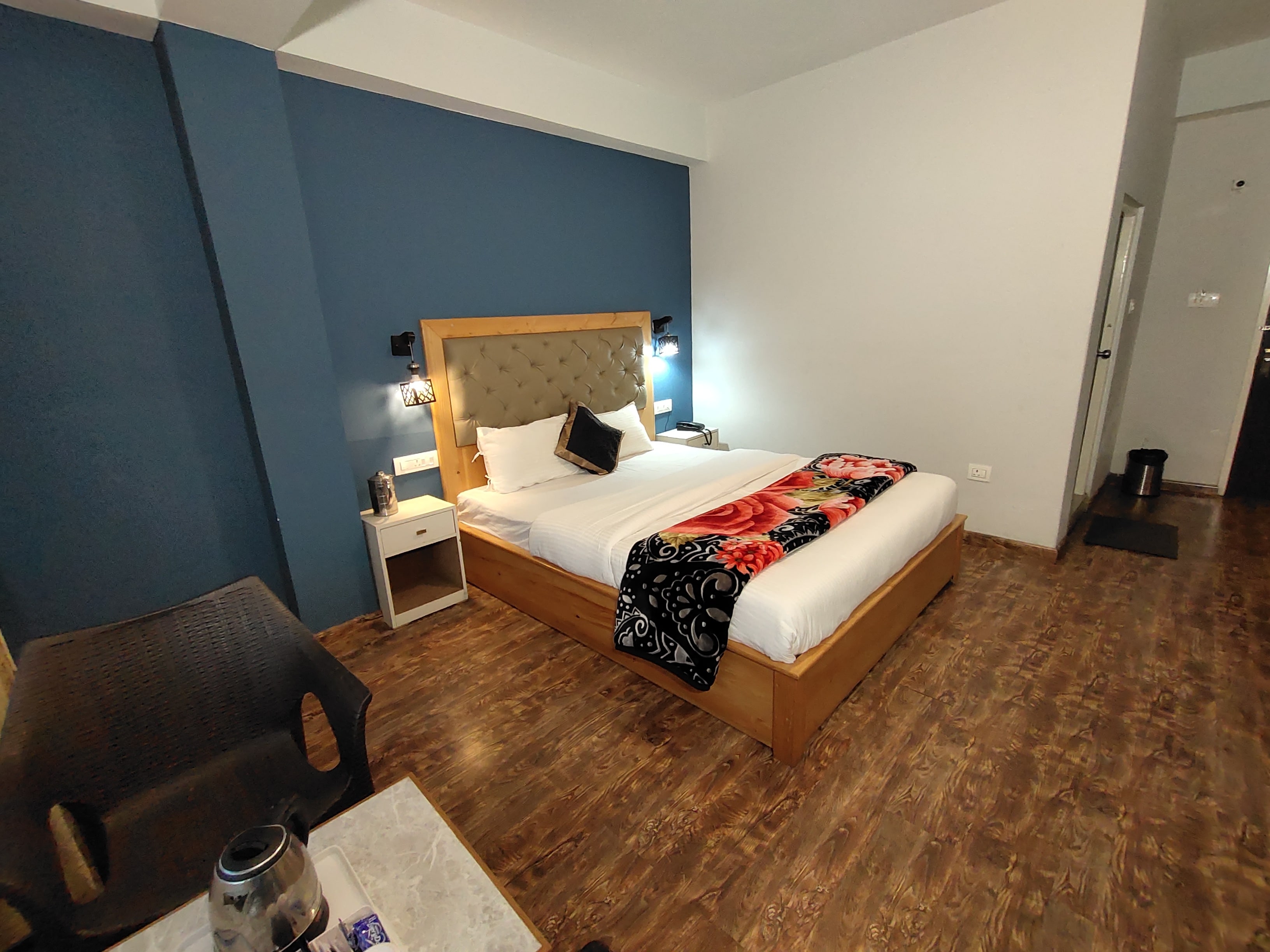 Jain Group Hotel Lachung Eyes - Tap to explore photos