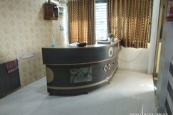 Hotel Karnavati Palace