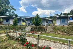 KedaraYatih Resorts | 50 Mtrs From Helipad