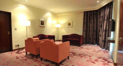 Al Marwa Rayhaan by Rotana Room Type - Partial Haram View Two Bedroom Family Suite Al Marwa Rayhaan by Rotana Room Type - Partial Haram View Two Bedroom Family Suite