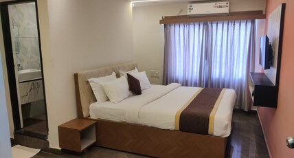 Hotel Sai Comforts Room Type - Deluxe Room