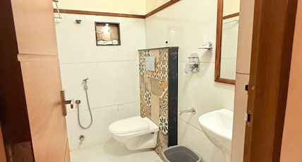 Rio Rooms Near Mims Hospital Room Type - Royal Suite with Balcony Rio Rooms Near Mims Hospital Room Type - Royal Suite with Balcony