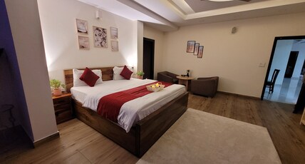 Isaki Suites by Ivory Stays Room Type - Luxury Room With BathTub