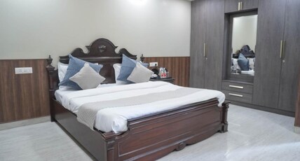 Staybia Hotels & Service Apartment Room Type - Suite Room with Balcony Staybia Hotels & Service Apartment Room Type - Suite Room with Balcony