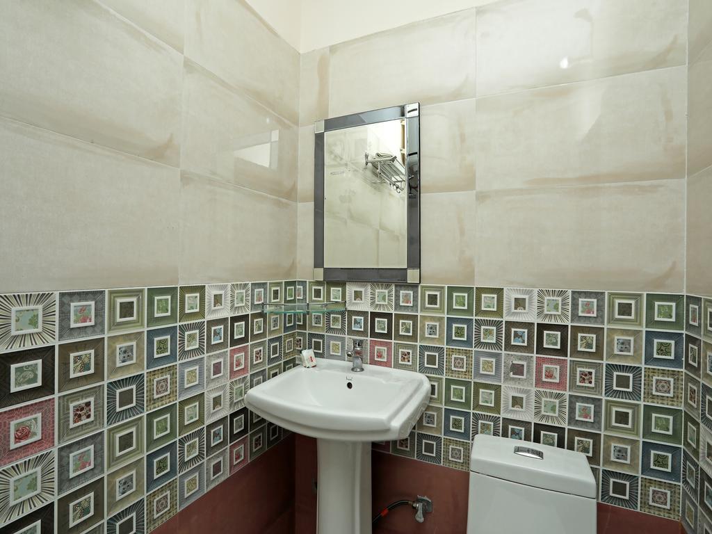 Hotel Ananta Inn - Tap to explore photos