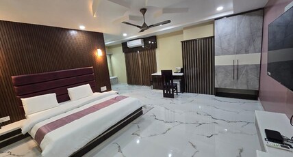 S C HOTEL Room Type - Suite room