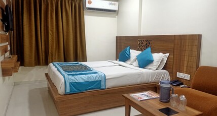 Hotel Citizen - Near Surat Railway Station Room Type - Executive Room