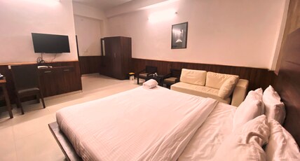 Red Apple Hotel  Room Type - Suite