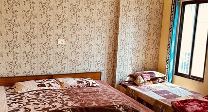 KK Paying Guest House Room Type - 3 Beds AC Room