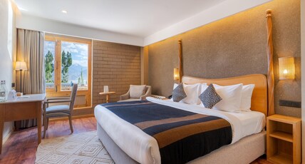 THE PAL HOTEL Room Type - Deluxe King