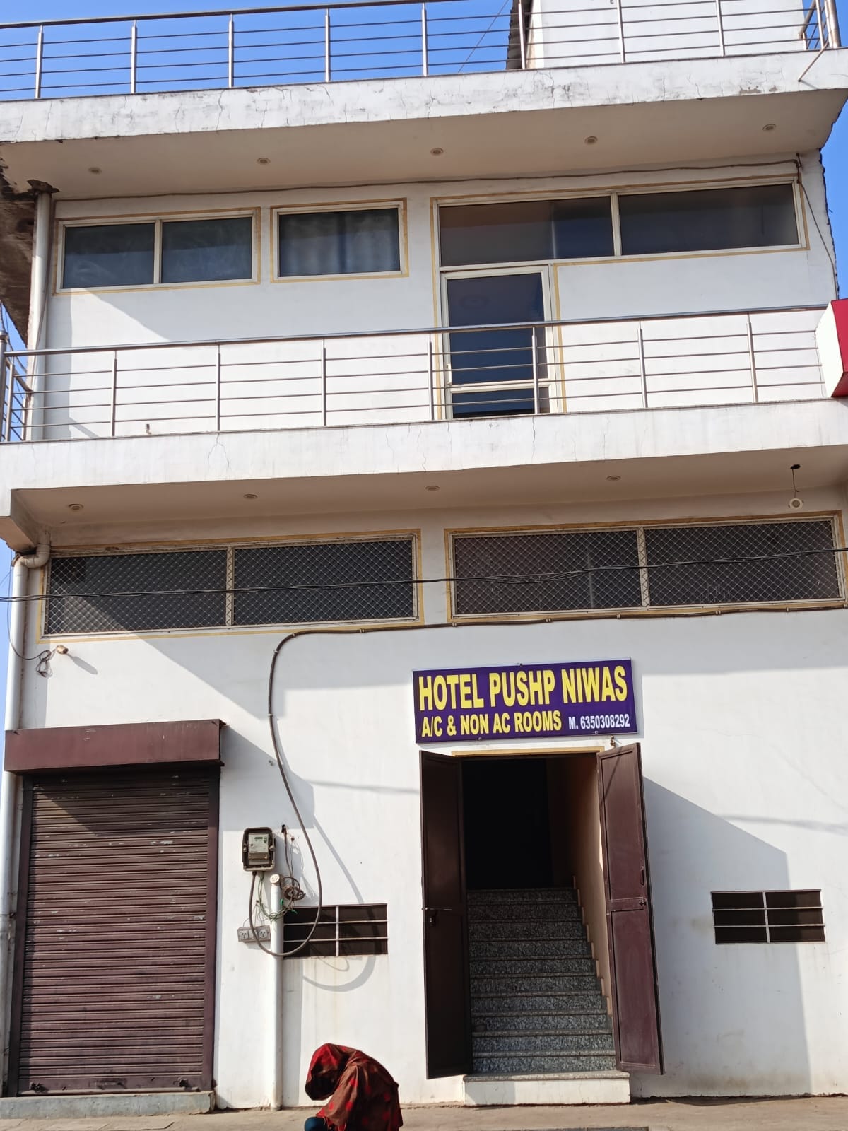 Hotel Pushp Niwas - Tap to explore photos