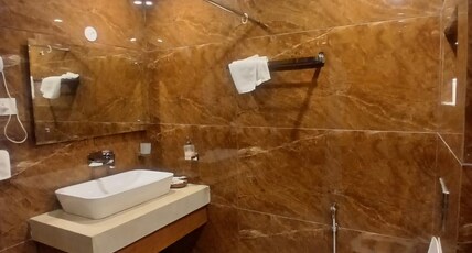 Hotel Saheb's Castle - Best Mountain View & Jacuzzi Suites, McLeodganj Room Type - Deluxe Room