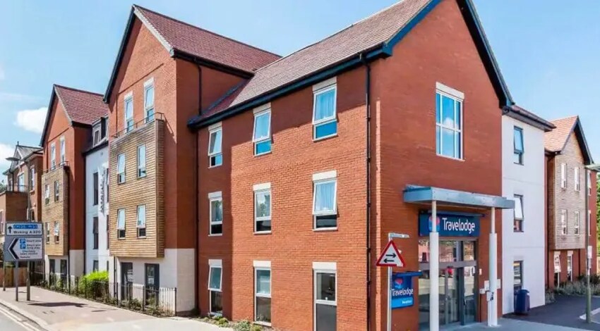 Travelodge Chertsey - Tap to explore photos