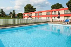 Ibis 3 Lacs Neuchatel Hotel