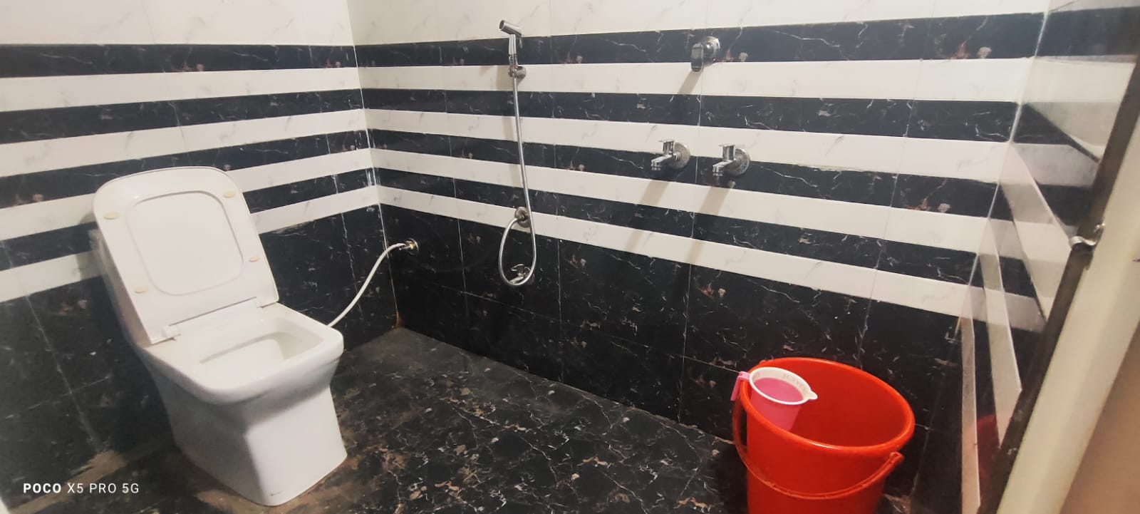 Balaji Homestay - Tap to explore photos