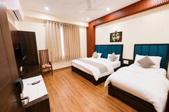 Hotel Modern Palace