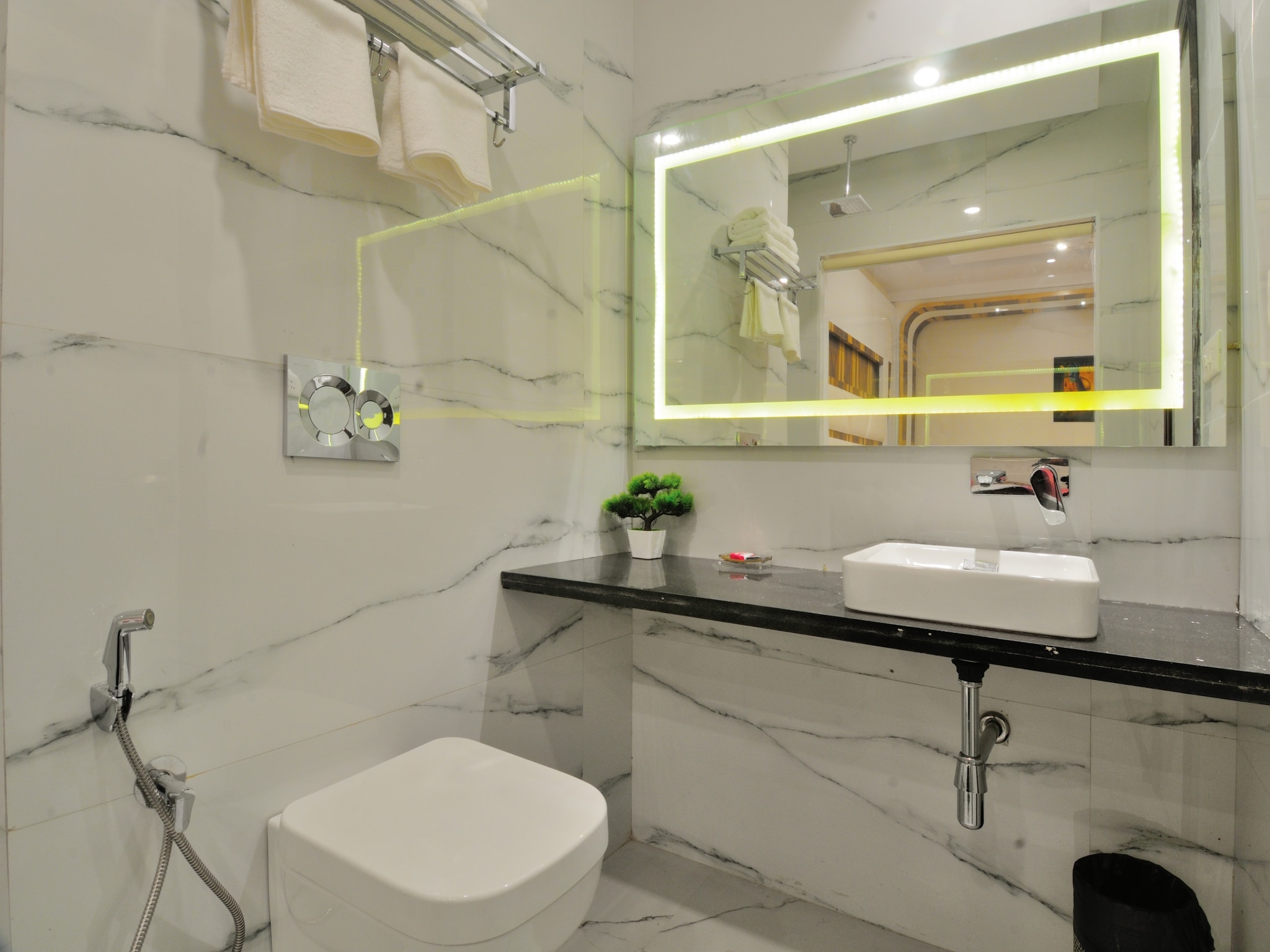 Hotel Gold Star Inn @ Paharganj - Tap to explore photos