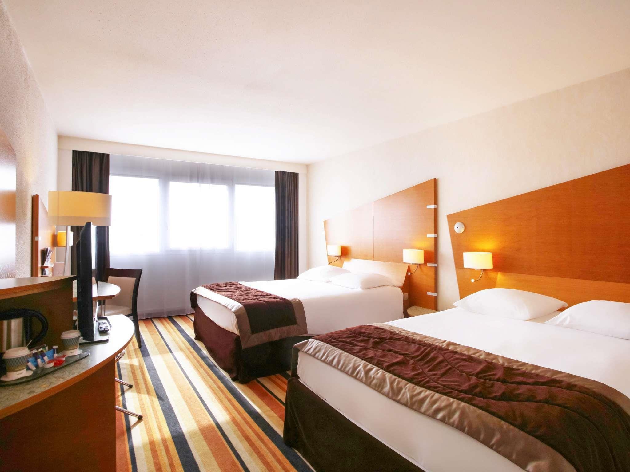 Mercure Orl - Tap to explore photos