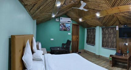 Resort Nature Camp, Jatmai Room Type - Queen Cottage