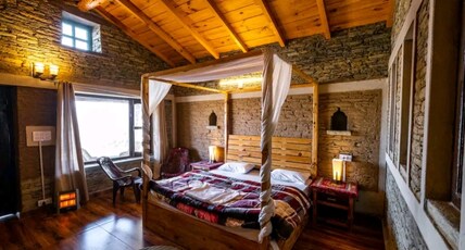 Meraki Huts Homestay | Rooms & Caretaker Room Type - Deluxe Rooms with Himalayan View