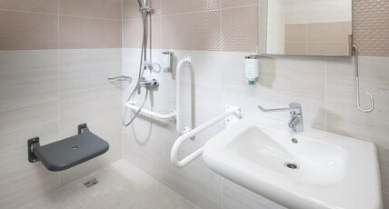 Holiday Inn Prague Congress Centre Room Type - 1 King Standard Accessible