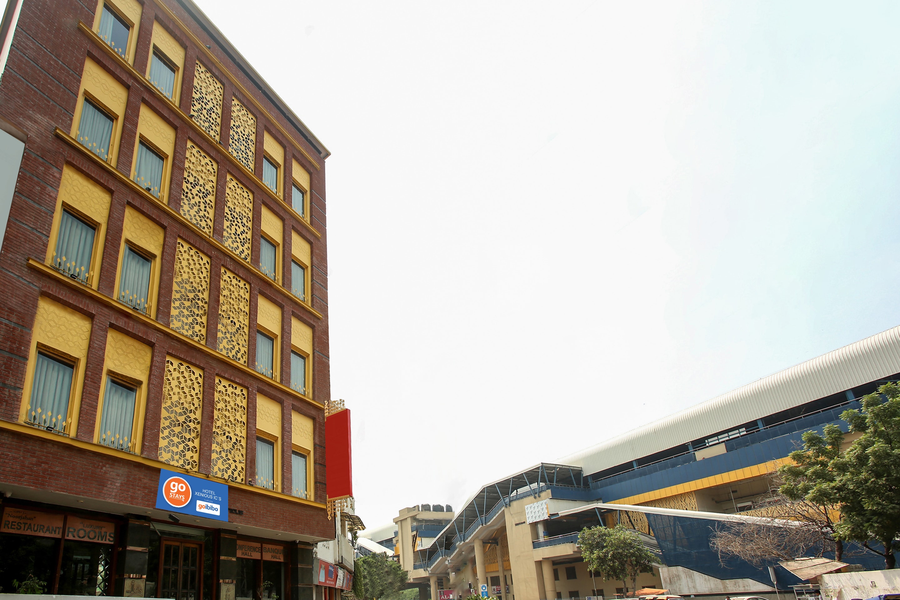 THE ICS HOTEL @OKHLA VIHAR METRO STATION - Tap to explore photos