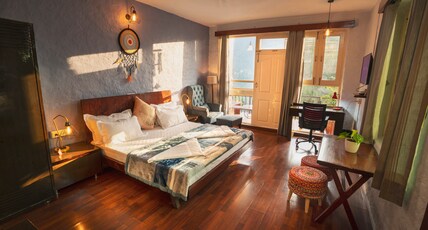 Eco Luxury Apartment - With Sunrise View Room Type - Studio Apartment