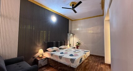 LUCKNOW GUEST HOUSE Room Type - MAHAL ROOM