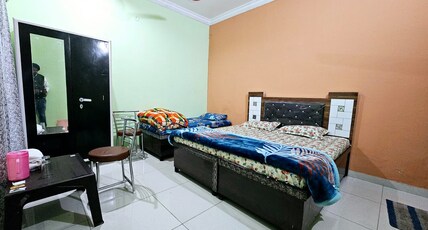 Gopal Hotel And Palace Room Type - Double Triple Room