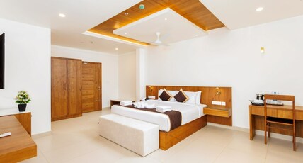 Hotel Lincoln Square Room Type - Luxury AC Room With Living Area And Balcony