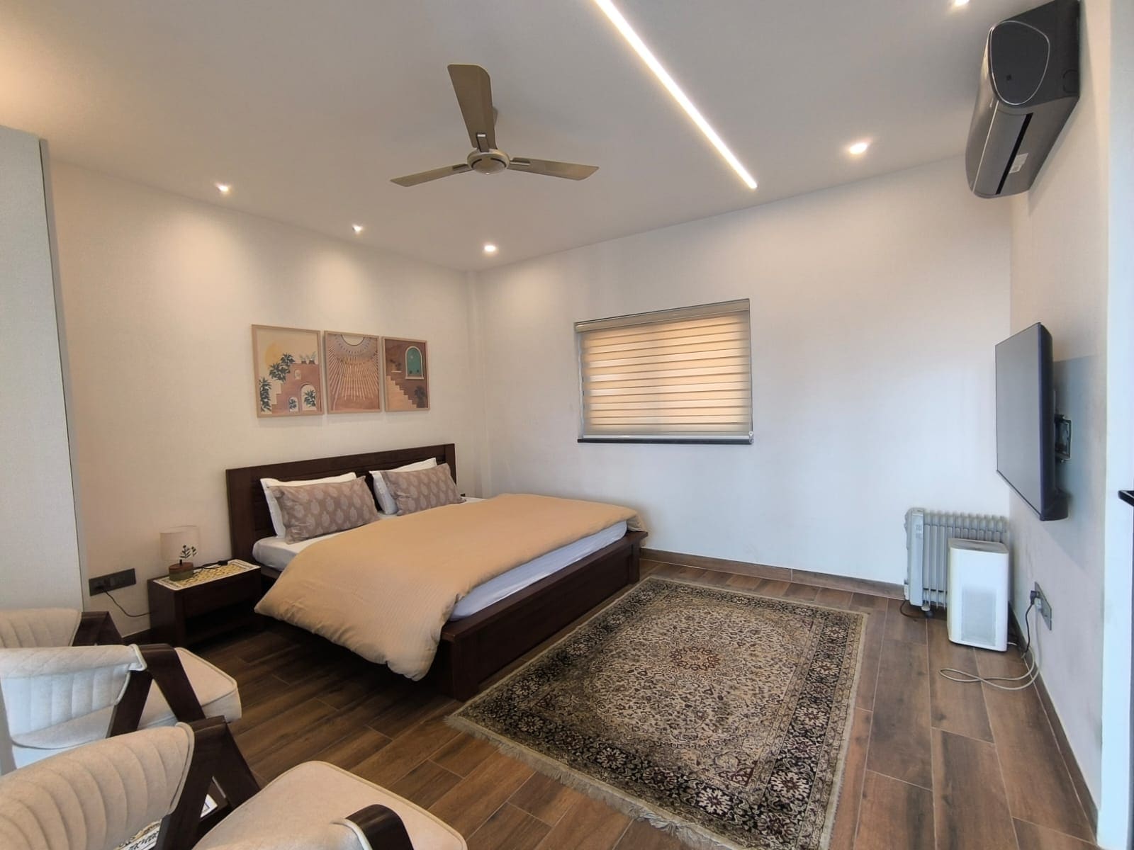 Penthouse with Panoramic View, Terrace Garden 1bhk - Tap to explore photos