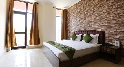 Treebo Blessing Bells Room Type - Spacious Superior Room